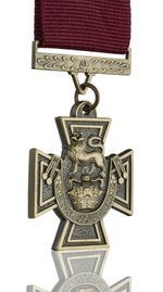 Full Size Replica Victoria Cross Medal & Ribbon. Highest Military Honour. VC