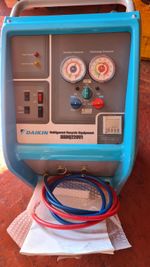 Daikin RRDQ220V1 Refrigerant Recovery Unit 220-240V R410A/R32/R134a Hoses