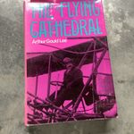 The Flying Cathedral (Arthur Gould Lee - 1965) (ID:54435)