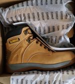 DeWALT Boots Mens UK 10  Extreme 3 Steel Toe Cap.  Free Royal Mail Delivery 