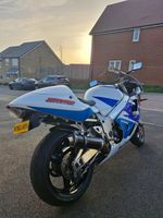 Suzuki GSXR SRAD 750cc