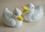 BIRD CRUET - WHITE DUCKS YELLOW BEAKS SWIMMING SALT AND PEPPER POTS SHAKERS