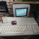 Atari ST 1040 STE Computer and Atari SM124 screen TESTED Working 