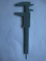 Measuring compass for eyebrow measurement