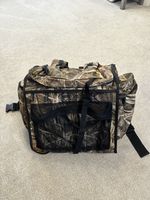 Camouflage Hunting Backpack Multicolour Fabric, Zip Closure, Adjustable Straps