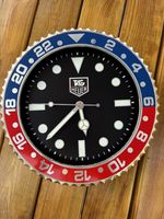 Designer wall clock 30cm round 