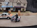 Hand Painted 00 / 1:76 Figure 70s-80s Police Jam sandwich bike & rider
