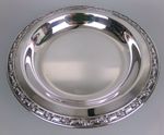 Silver Plated Serving Dish / Fruit Bowl ONEIDA. Three feet. Vintage. Round 11"