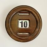 ANTIQUE EDWARDIAN ROUND OAK WOOD PAPER LINEN WALL MOUNTED PERPETUAL CALENDAR