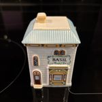 Basil Lenox Spice Village House Spice Jar 1991 Brooks & Bentley Never Been Used 