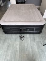 iDOO stripe Double Air Bed Inflatable Mattress with Built-In Electric Pump 