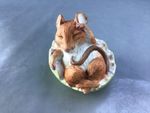 COUNTRY LIFE    DESIGN STUDIO   MOUSE ASLEEP IN APPLE  BONE CHINA  ORNAMENT 