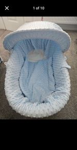 Kinder Valley Blue Dimple White Wicker Moses Basket
