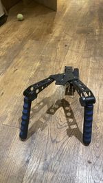 Camera shoulder mount