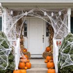80g Halloween Spider Web with 30 Fake Spiders - Indoor Outdoor Decoration