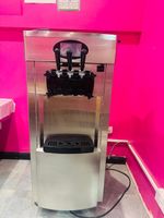 Commercial Stainless Steel Soft Serve Ice Cream Machine 3-Lever Floor Model