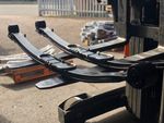 PAIR OF HEAVY DUTY REAR 2 LEAF SPRINGS + U BOLTS MERCEDES SPRINTER W907 2018 ON 