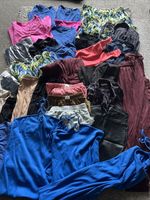 NEW 36 ITEMS OF CLOTHING WOMENS AND A FEW MENS RESELL WHOLESALE JOBLOT BUNDLE