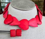 Vintage Hearts & Triangle Red Wood Choker Necklace & Pierced Earrings Set