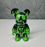 QEE - SERIES 4  MELT-KUN BY MAD BARBARIANS DESIGNER URBAN VINYL  (TOY2R  2004)