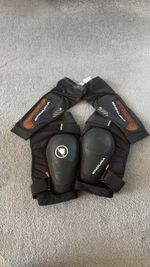 Endura Mt500 Knee And Elbow Guards L-XL