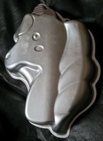 NOVELTY UNICORN HEAD SHAPED ALUMINIUM BIRTHDAY/CELEBRATION CAKE BAKING TIN 