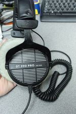 Beyerdynamic DT 990 PRO Open-Back Over-Ear Wired 3.5mm/6.35mm 250 Ohm Black