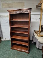 OLD CHARM LARGE OAK BOOKCASE/OAK BOOKCASE/DISPLAY STAND/5 SHELF CARVED BOOKCASE