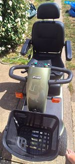 Pride 4-Wheel Electric Mobility Scooter Swivel Seat Armrests Basket Green/Black