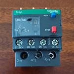 Schneider Electric TeSys LRD08 Thermal Overload Relay Manual Reset 2.5-4A 690V