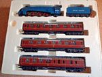 HORNBY R2167  00 GAUGE - THE ROYAL SCOT TRAIN PACK - LIMITED EDITION ?/2000