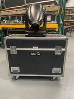 2x Martin MAC Viper Profile with Flightcase MOVING HEAD (1 PAIR WITH FLIGHTCASE)