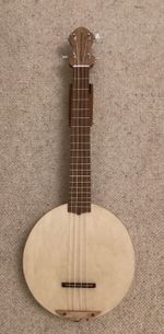 Banjolele ukulele