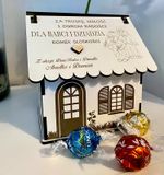 Dzien Babci i Dziadka . Domek slodkosci z Grawerowanymi Zyczeniami