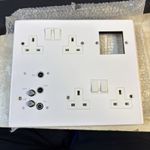 Click Polar PRW482 - 4 Sockets Outlets With Sat 1 & 2 And FM And TV & Twin Media