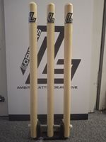 Lorimers Wooden Spring Return Cricket Stumps 28" - Free P&P