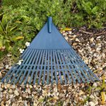 Plastic Garden Rake for Leaves Lawn Hay 55 cm / 21.65 in 22 Tins (No Handle)