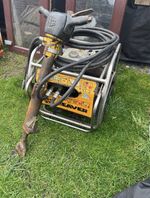 JCB Hydraulic breaker + HM25 gun. Petrol