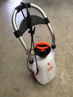 16Ltr CAPACITY Pull Along Pressurised  Pump Sprayer With Lance and Handle
