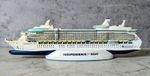 Royal Caribbean Independence of the Seas Cruise Ship Model 26cm Boxed