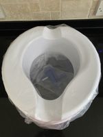 New & Sealed Aidapt ‘The Seanator’ 4“ Raised Toilet Seat Pure Brilliant White