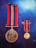 1939-1945 WW2 War Medal, full size original and miniature.