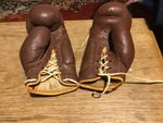 Vintage Bryan 8oz leather boxing gloves. Circa 1970’s.