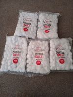 5x packs of 100 cotton wool balls