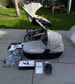 Mutsy iGO Single Pram Travel System with Carrycot & Raincover Grey/Black