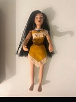 Pocahontas Porcelain Disney Collectors Doll & Magazine