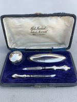 Antique 1917  Birmingham Sterling Silver Manicure Set Boxed Green & Cadbury 