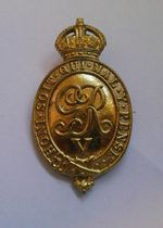 Household Battalion  GRV   first war    gilt genuine   broached cap badge
