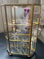 VINTAGE MINIATURE BRASS & GLASS MIRRORED BACK DISPLAY CABINET. 9” Tall.6” Across