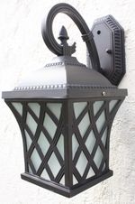 Brown Fishnet design Outdoor Wall Mountable Lamp/ Lantern Waterproof IP 43